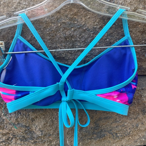 NIKE SWIM TOP - Picture 4 of 6